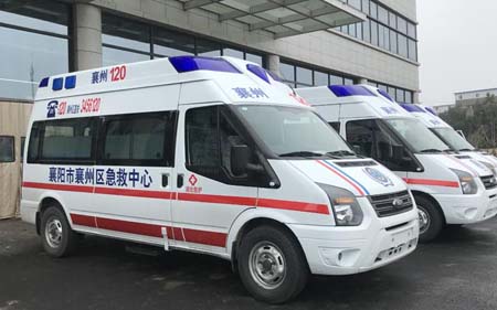 新时代救护车图片