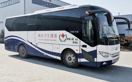 9米健康诊断车图片