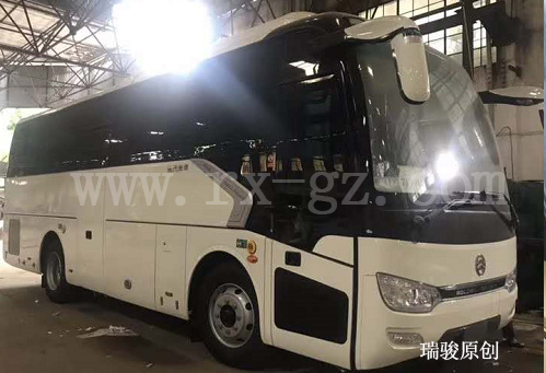 9米金龙体检车出厂交车