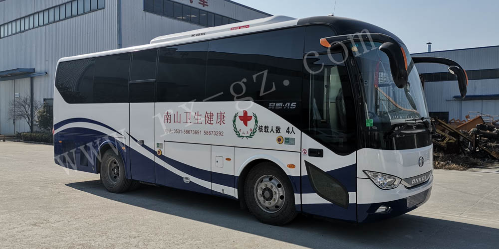 安凯9米体检车顺利出厂并通过验收